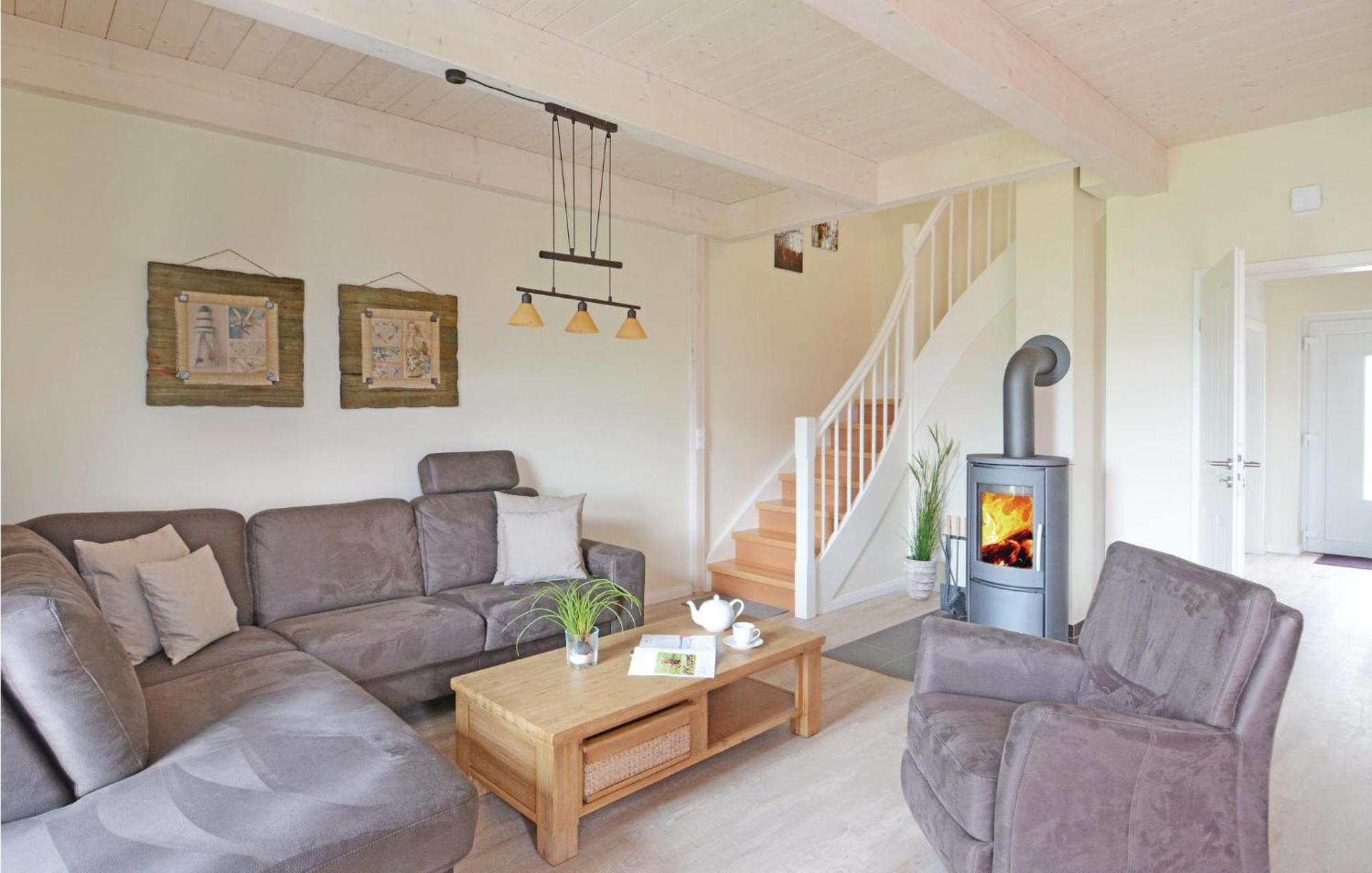 Gorgeous Home In Dagebuell With Kitchen Εξωτερικό φωτογραφία